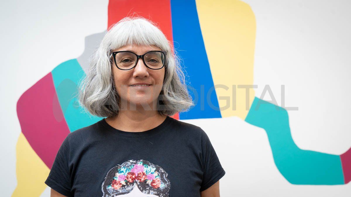 Analia Giordanino es profesora de Letras, docente en diversas escuelas públicas y escritora. Analia Giordanino es profesora de Letras, docente en diversas escuelas públicas y escritora.