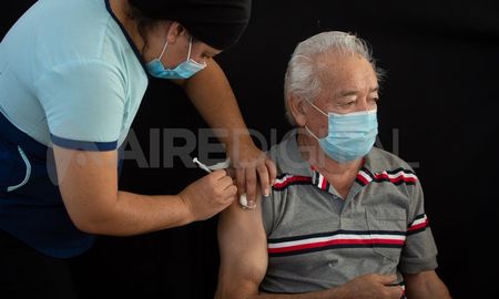 Los mayores de 18 años que hayan pasado 120 días de su última dosis deben acercarse a colocarse un refuerzo de vacuna contra el covid. Los mayores de 18 años que hayan pasado 120 días de su última dosis deben acercarse a colocarse un refuerzo de vacuna contra el covid.