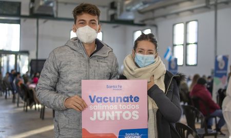 Durante este martes por el Día del Amigo también se realizará la campaña para incentivar la vacunación contra el covid en jóvenes. Durante este martes por el Día del Amigo también se realizará la campaña para incentivar la vacunación contra el covid en jóvenes.