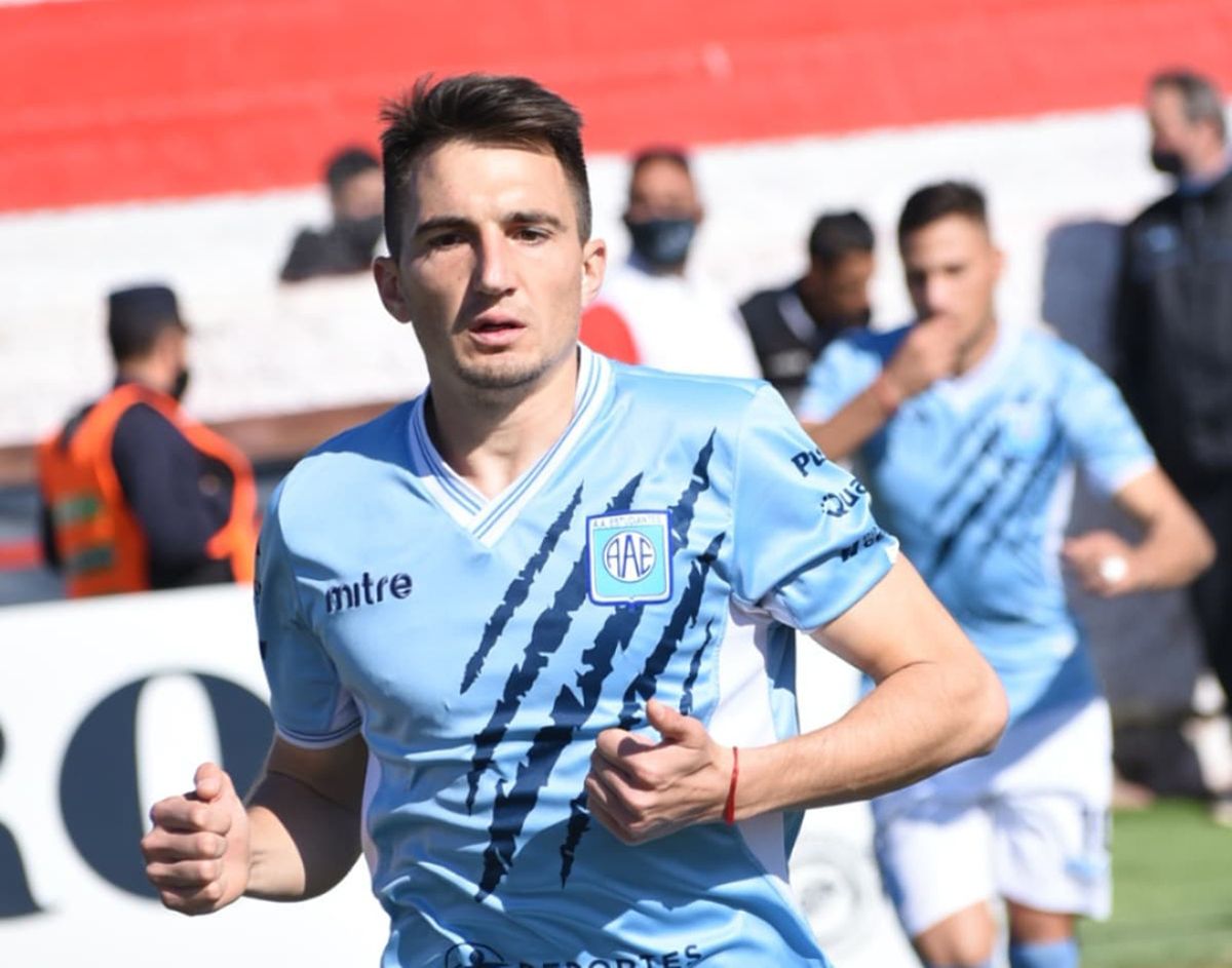 Nahuel Cainelli, futbolista de Estudiantes de Río Cuarto, el rival de Colón este sábado. Nahuel Cainelli, futbolista de Estudiantes de Río Cuarto, el rival de Colón este sábado.