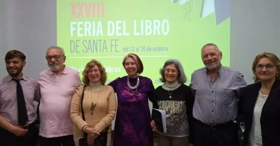Presentación de la Asociación Santafesina de Escritores durante la feria del libro en Santa Fe el año pasado.