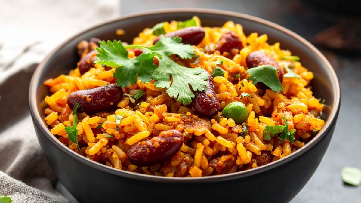 El arroz de montaña combina carnes, hierbas frescas y un punto de cocción justo. El arroz de montaña combina carnes, hierbas frescas y un punto de cocción justo.