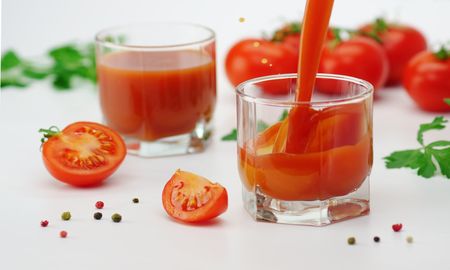 estos son los beneficios que el jugo de tomate aporta a la salud estos son los beneficios que el jugo de tomate aporta a la salud