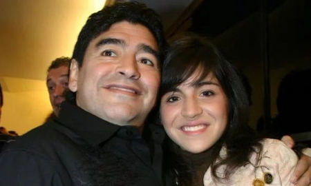 Gianinna Maradona, una de las hijas de Diego, publicó en las últimas horas un mensaje en redes sociales dedicado a su fallecido papá. Gianinna Maradona, una de las hijas de Diego, publicó en las últimas horas un mensaje en redes sociales dedicado a su fallecido papá.
