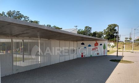 Jardín municipal de barrio Chalet Jardín municipal de barrio Chalet