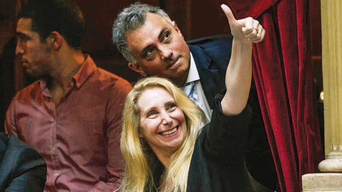 El jefe de campaña de Javier Milei en Buenos Aires llamó discapacitados a quienes agredieron la caravana presidencial.