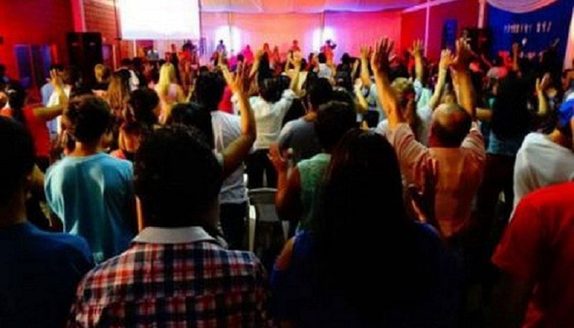 Se juntaron en el Templo para alabar a Dios y violaron la cuarentena