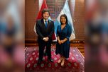 El mandatario argentino mantuvo un encuentro bilateral con la presidenta electa del Perú.