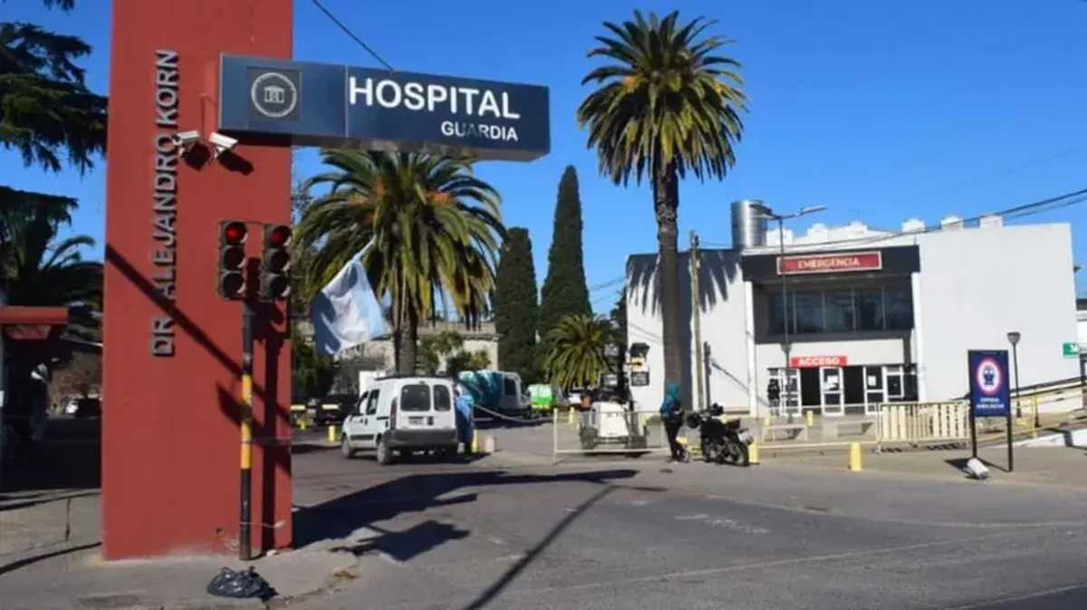 El niño fue rescatado por sus padres y fue llevado al Hospital Alejandro Korn en donde fue internado.