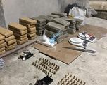 Desmantelaron un galpón de acopio de drogas en Barracas Desmantelaron un galpón de acopio de drogas en Barracas