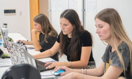 El Ministerio de Educación ya cuenta con más de 30 sedes territoriales en toda la provincia para acompañar a los estudiantes. El Ministerio de Educación ya cuenta con más de 30 sedes territoriales en toda la provincia para acompañar a los estudiantes.