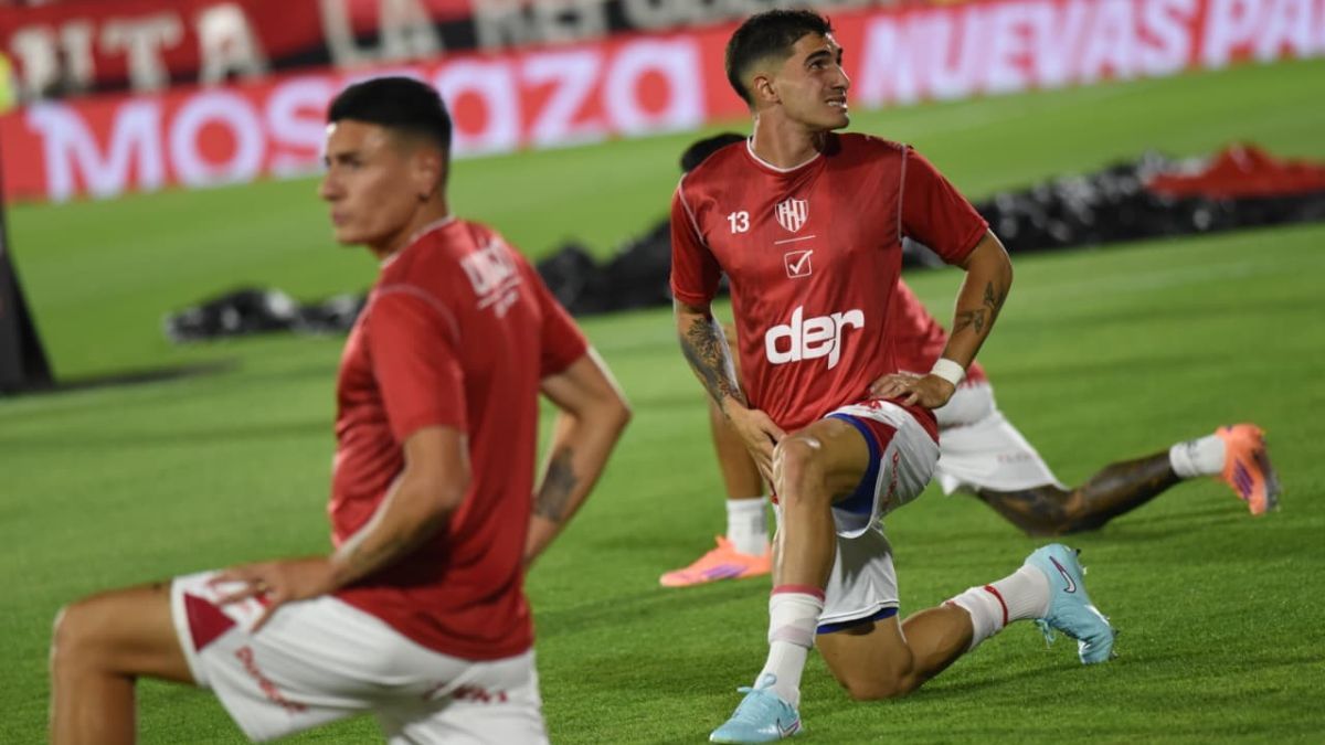 La entrada en calor de los jugadores de Unión en el Coloso.