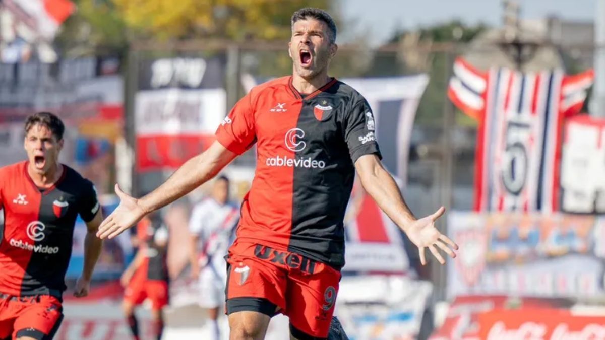 Emmanuel Gigliotti, delantero de Colón. Emmanuel Gigliotti, delantero de Colón.