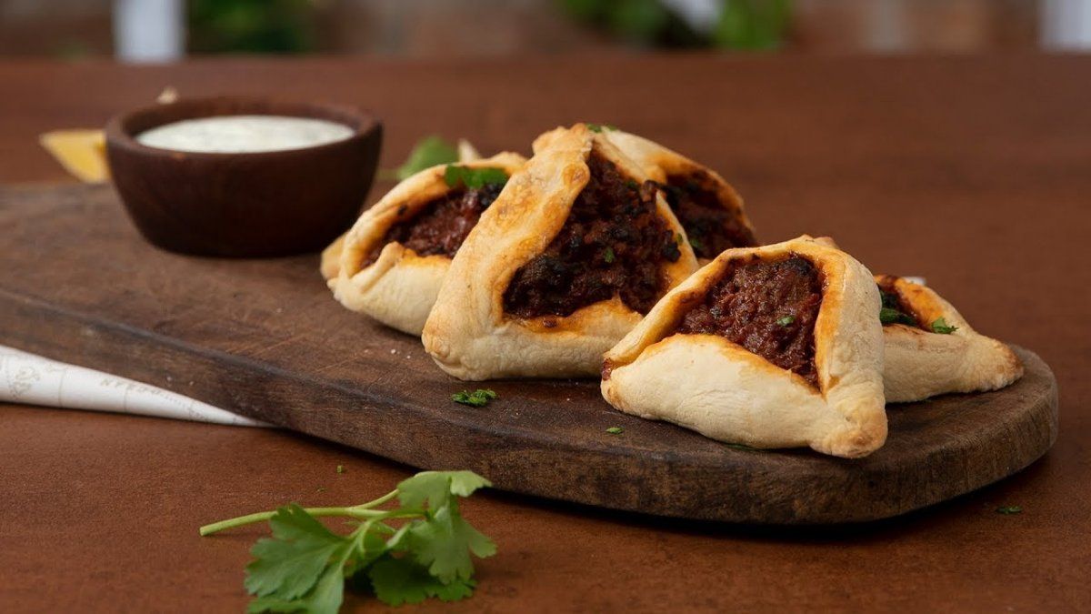 Empanadas &aacute;rabes para disfrutar un almuerzo repleto de sabor.