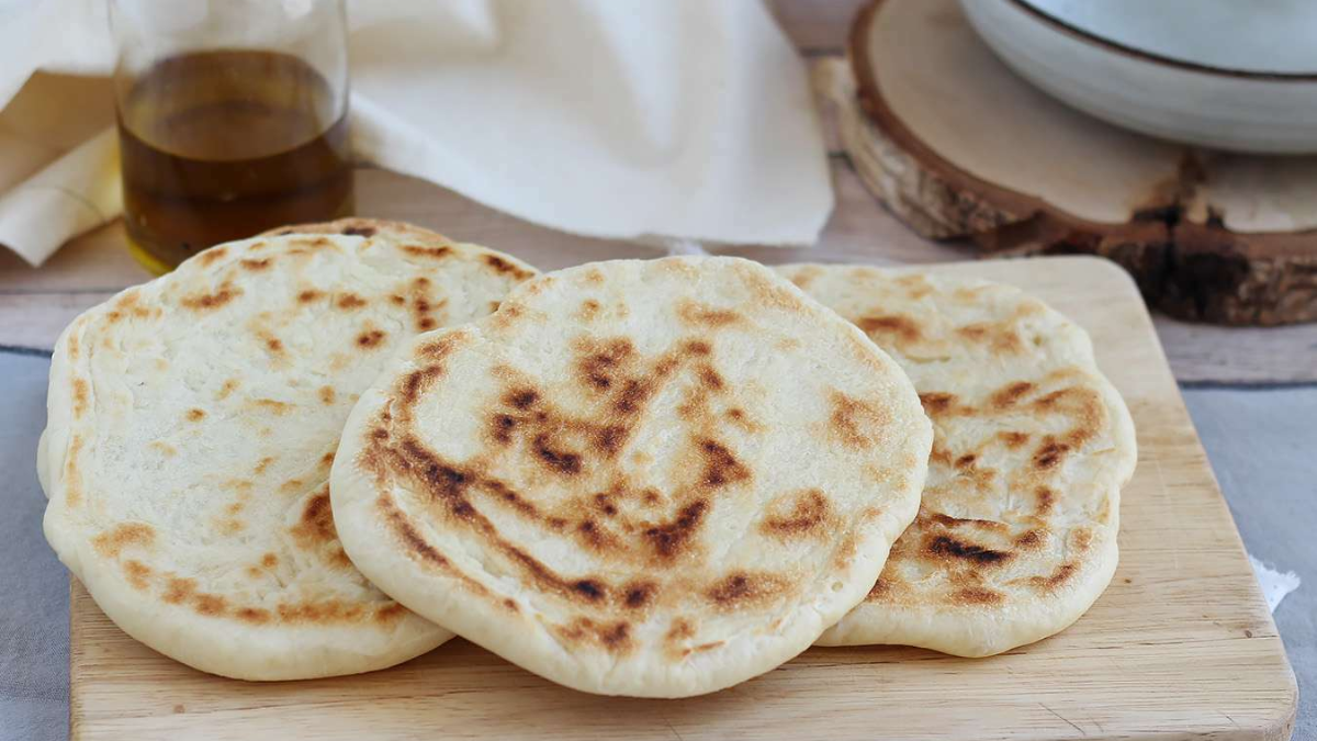 Pan árabe casero: cómo hacerlo con pocos ingredientes y en menos de 1 hora.