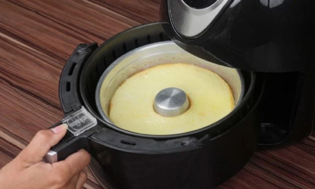 Budín de pan en freidora de aire. Budín de pan en freidora de aire.