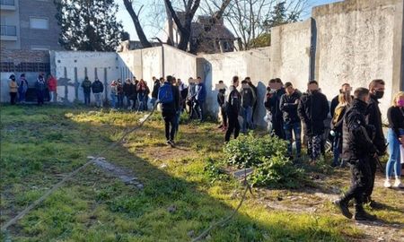 46 personas fueron detenidas por festejar un cumpleaños en Rosario. 46 personas fueron detenidas por festejar un cumpleaños en Rosario.