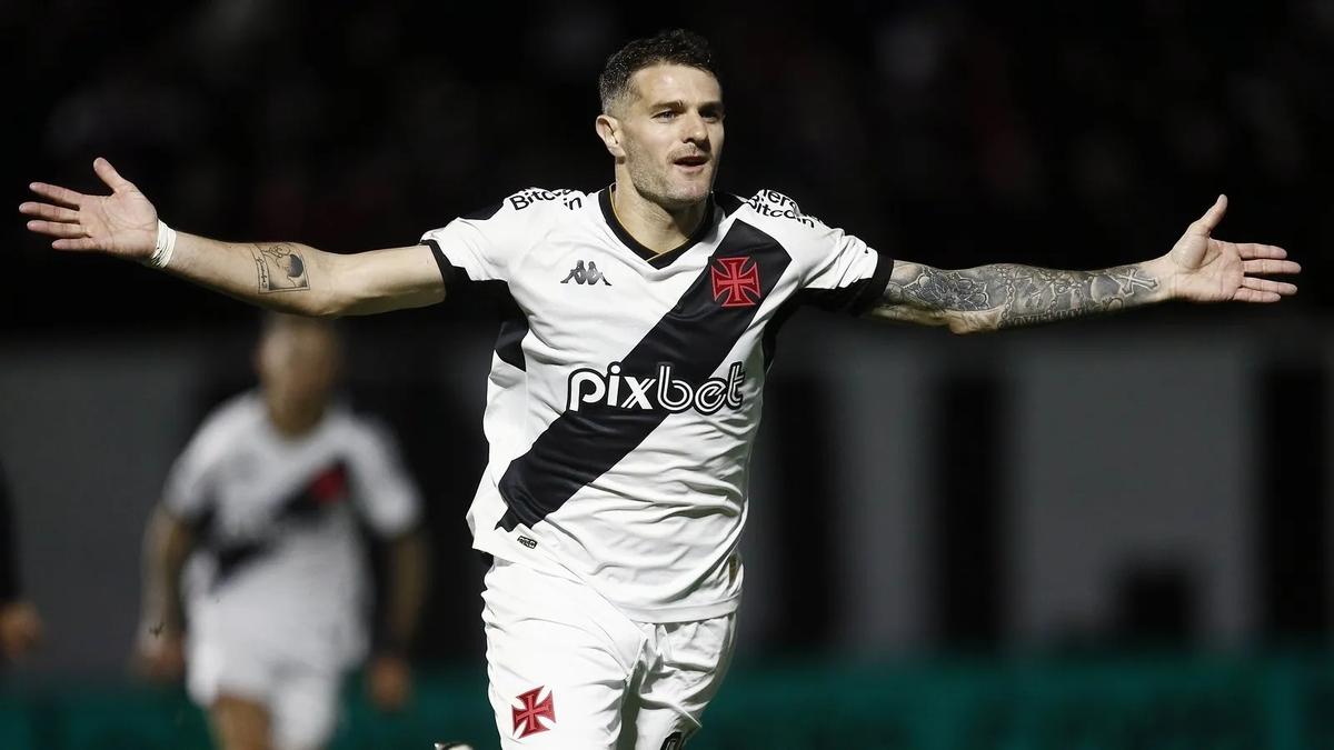 Pablo Vegetti, que usó la "20" del Bichi Fuertes en Colón buscará romperla en Fortaleza y Vasco da Gama. Pablo Vegetti, que usó la "20" del Bichi Fuertes en Colón buscará romperla en Fortaleza y Vasco da Gama.