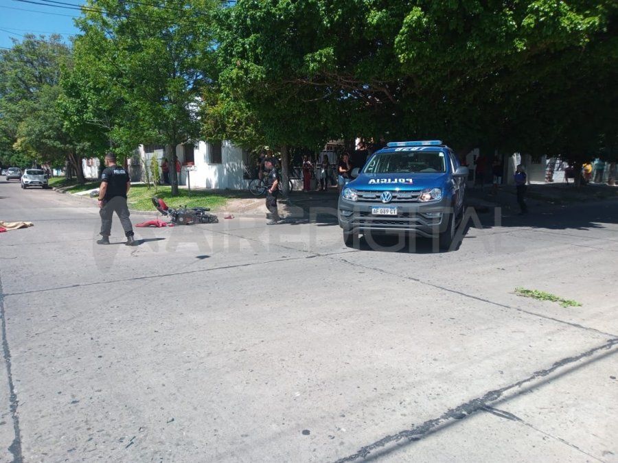 Tras el accidente fatal se montó un operativo policial para delimitar la zona y realizar los correspondientes desvíos.