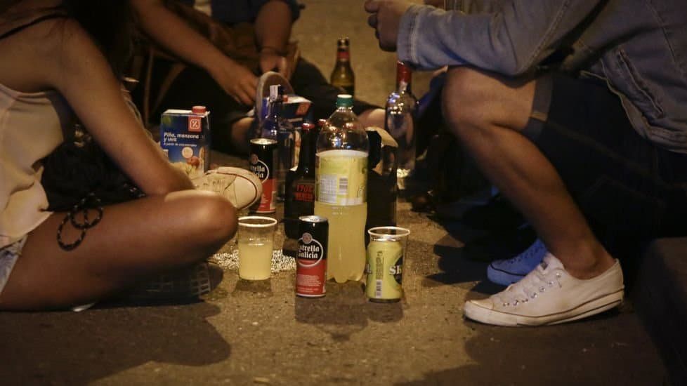 alcohol adolescentes.jpg