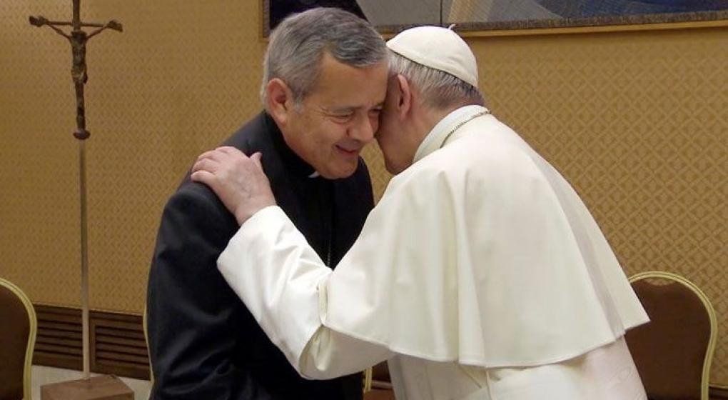 Papa Francisco aceptó la renuncia de tres obispos chilenos