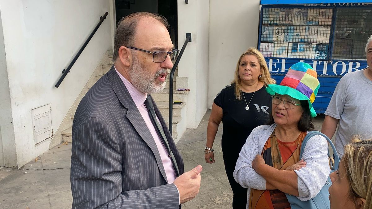 Jorge Nessier, el fiscal regional de Santa Fe, supo recibir a los damnificados de la firma Moderno House en Fiscalía.