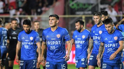 Derrota que duele: bajo una intensa lluvia, Unión cayó 3 a 1 ante un Newell's contudente