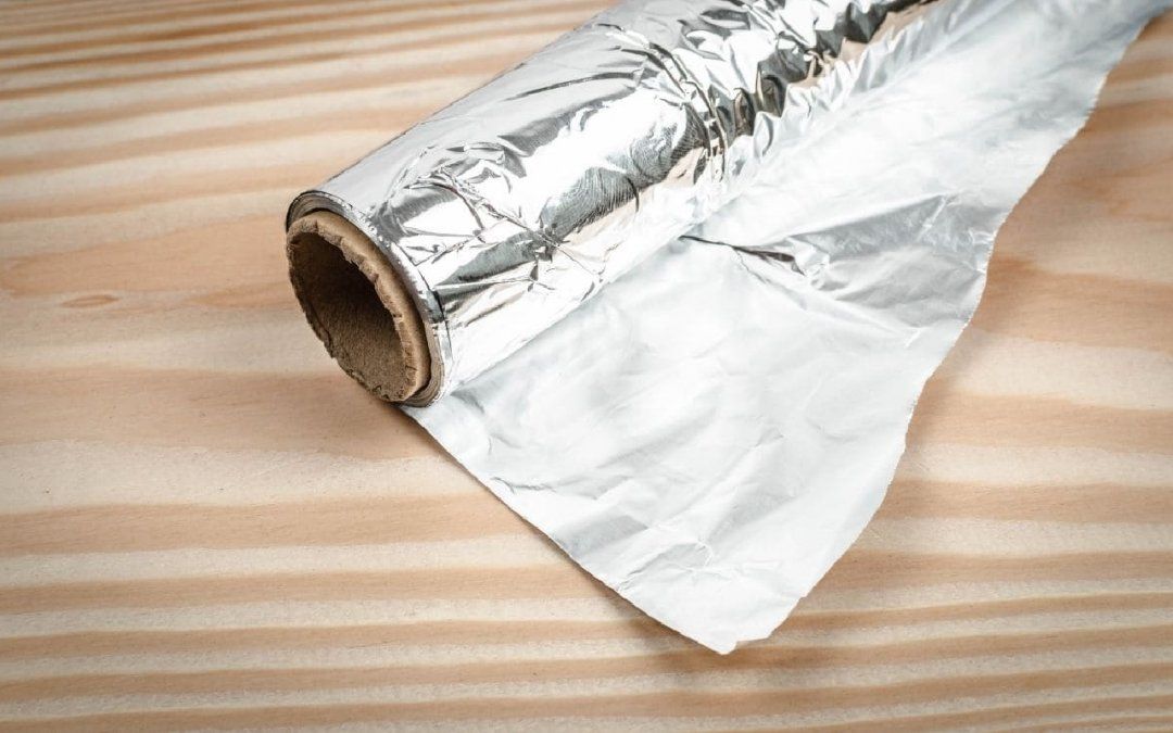 Las bolas de aluminio son un remedio muy efectivo para evitar que las pequeñas cargas eléctricas que desprenden las lavadoras dañen los tejidos de tu ropa.