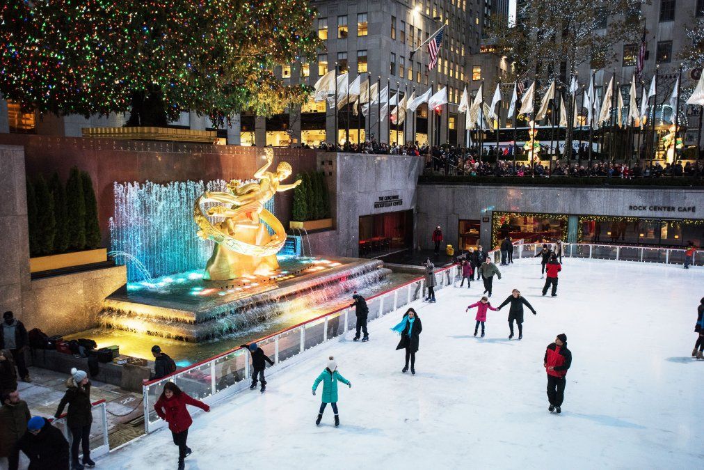 How much does it cost to ice skate in New York