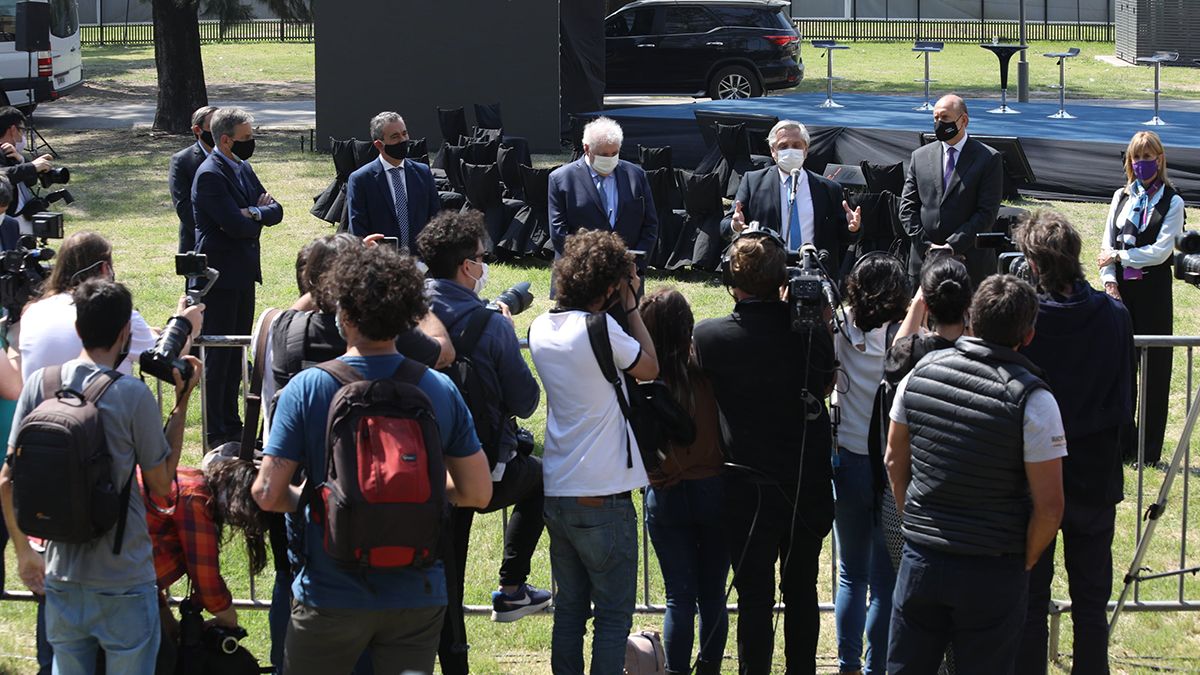 Este martes, en la ciudad de Rosario, el presidente de la Nación, Alberto Fernández anunció la puesta en marcha del plan Detectar Federal, cuyo objetivo es aumentar considerablemente la cantidad de testeos para combatir el coronavirus.