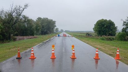 Corte total y desvíos en la Ruta Nacional 34: demuelen una alcantarilla y buscan habilitar un paso provisorio