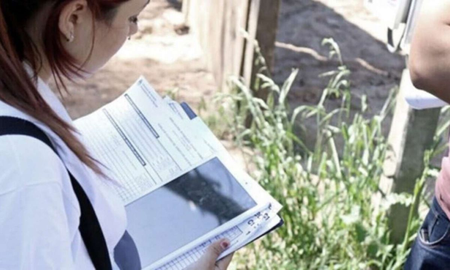 Se enojó con su novia porque dejó entrar a la censista al baño, le arrojó un vaso y quedó detenido Se enojó con su novia porque dejó entrar a la censista al baño, le arrojó un vaso y quedó detenido