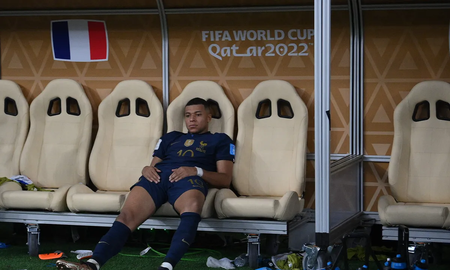 Mundial Qatar 2022: el mensaje de Kylian Mbappé tras perder la final y la foto junto al Dibu Martínez y Macrón Mundial Qatar 2022: el mensaje de Kylian Mbappé tras perder la final y la foto junto al Dibu Martínez y Macrón