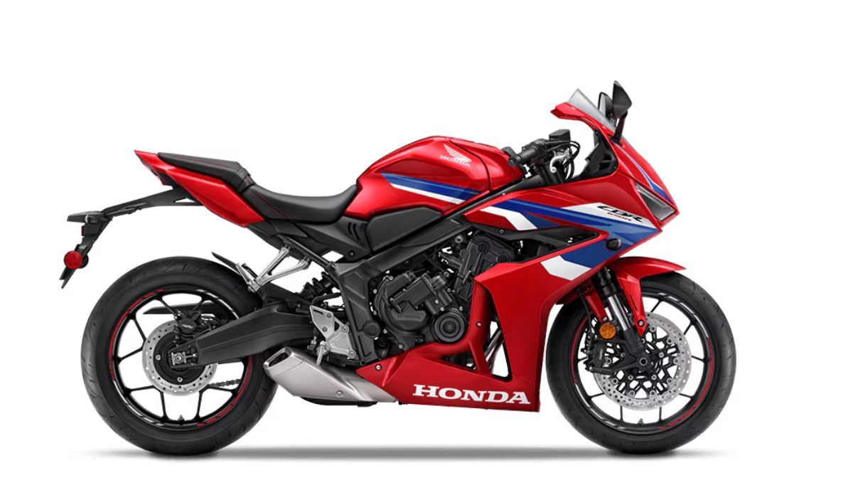 La Honda CBR650R ofrece una combinación equilibrada entre rendimiento, tecnología y comodidad para el uso diario o en ruta. La Honda CBR650R ofrece una combinación equilibrada entre rendimiento, tecnología y comodidad para el uso diario o en ruta.