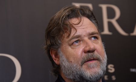 potente mensaje de russell crowe en golden globes por los incendios en australia potente mensaje de russell crowe en golden globes por los incendios en australia