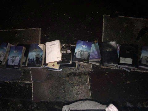 Se incendió una iglesia y se salvaron las biblias y cruces