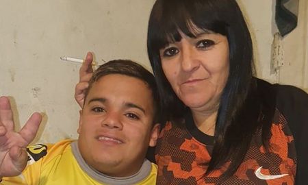 Brian Buley junto a Mariela, su mamá. Brian Buley junto a Mariela, su mamá.