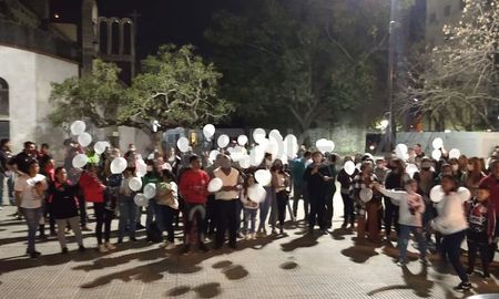 Los vecinos homenajearon al pequeño Ignacio Valentin que hoy cumpliría ocho años. Los vecinos homenajearon al pequeño Ignacio Valentin que hoy cumpliría ocho años.
