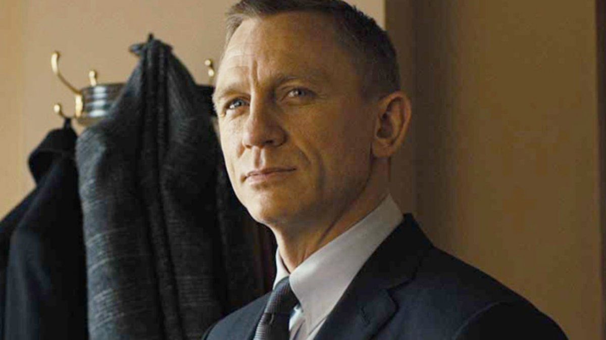 Daniel Craig busca al diseñador del póster de James Bond: No Time to Die