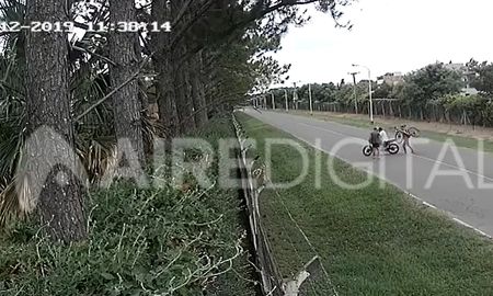 asi le robaron dos ladrones la bicicleta a un hombre en la zona de countries asi le robaron dos ladrones la bicicleta a un hombre en la zona de countries