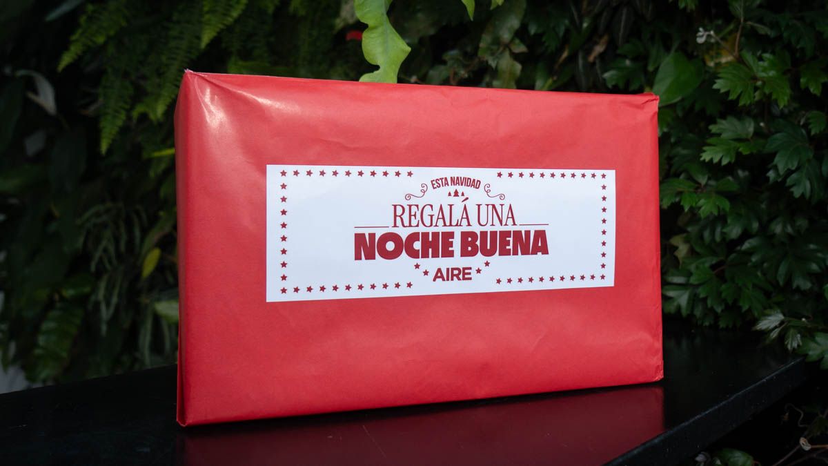 Para la campaña solidaria de AIRE, es importante que la caja sea de cartón y se entregue cerrada y forrada.