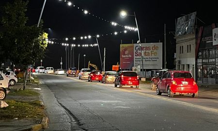 El choque entre la moto y la bicicleta generó complicaciones en ambas manos del Puente Carretero, principalmente la que se dirige hacia Santa Fe. El choque entre la moto y la bicicleta generó complicaciones en ambas manos del Puente Carretero, principalmente la que se dirige hacia Santa Fe.