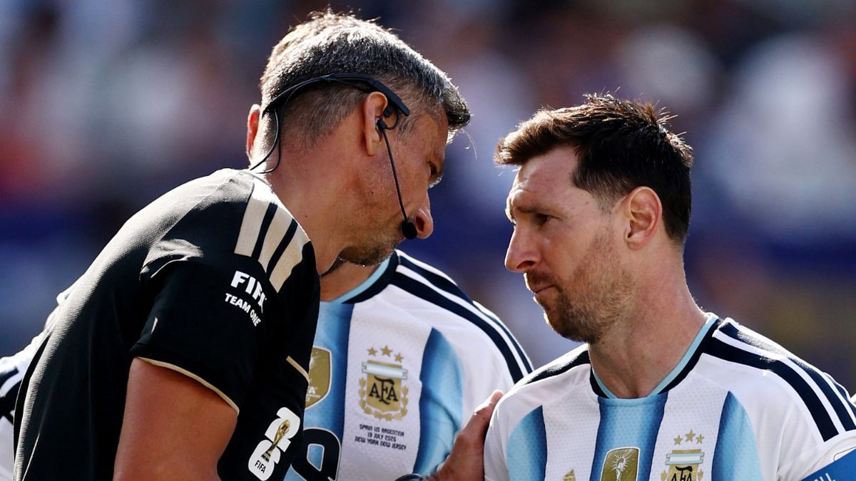 La decisión que tomó el árbitro de la final del Mundial 2026 en medio de las teorías conspirativas tras la derrota de Argentina
