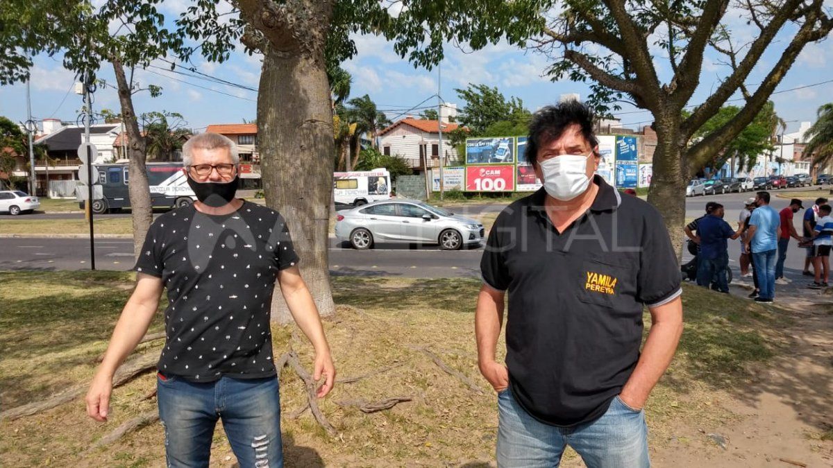 Sergio Pereyra músico y Omar Salvador, sonidista. Reclaman poder trabajar bajo protocolos sanitarios