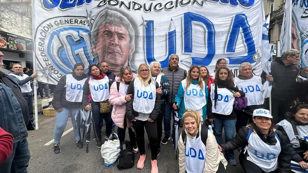 Sergio Romero, líder de UDA, en la movilización de la CGT por el Día del Trabajador Sergio Romero, líder de UDA, en la movilización de la CGT por el Día del Trabajador