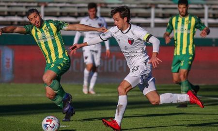 Colón y Aldosivi de Mar del Plata disputarán su encuentro Nº 9 de manera oficial, entre partidos de Primera División y Primera B Nacional Colón y Aldosivi de Mar del Plata disputarán su encuentro Nº 9 de manera oficial, entre partidos de Primera División y Primera B Nacional