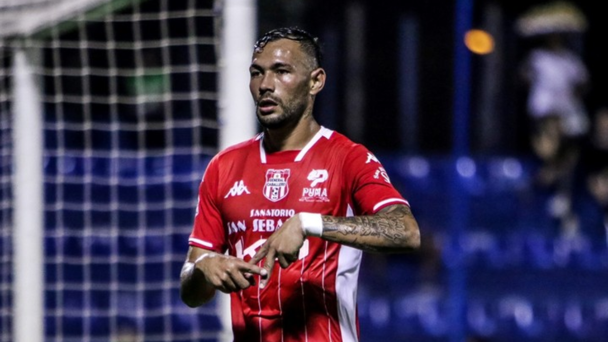 Jorge Sanguina, nuevo delantero de Colón. Jorge Sanguina, nuevo delantero de Colón.