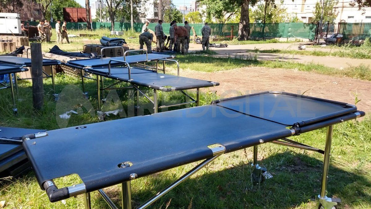 El hospital modular contenía 40 camillas rodantes y recibió a los pacientes no covid del hospital Cullen.
