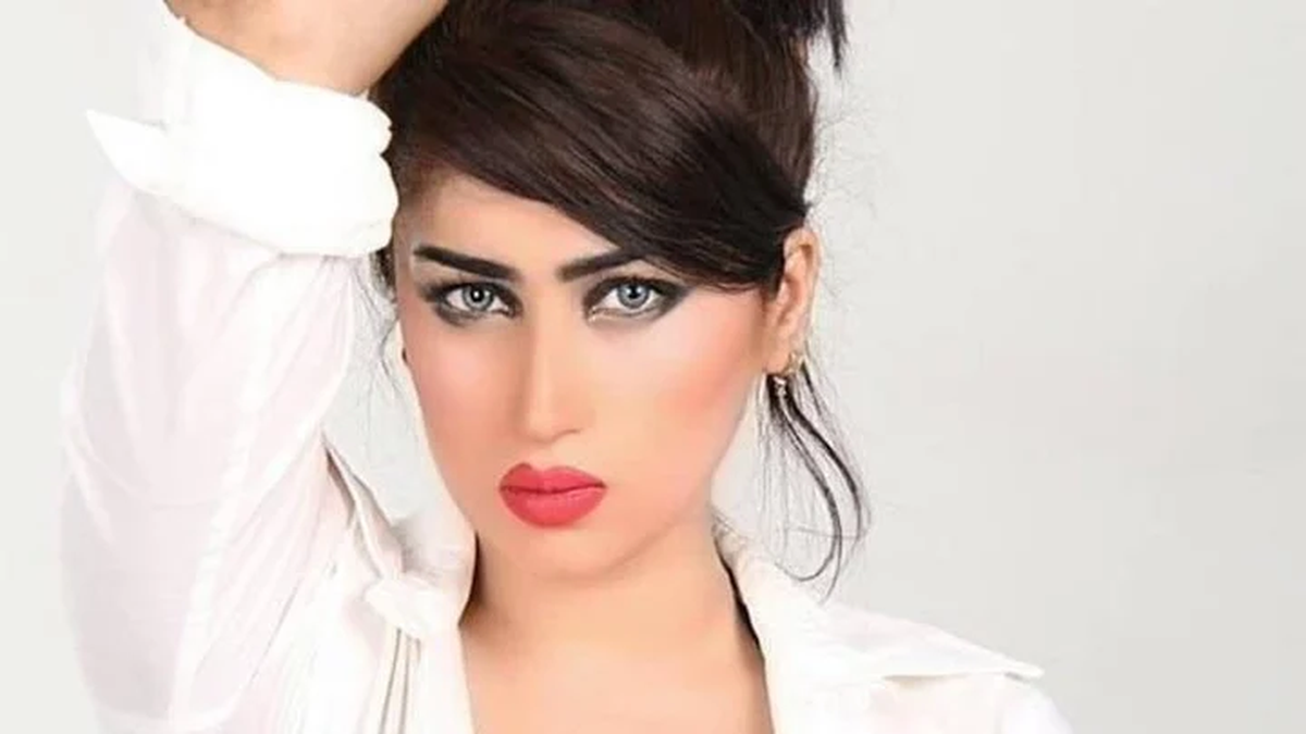 Qandeel en una de sus producciones.