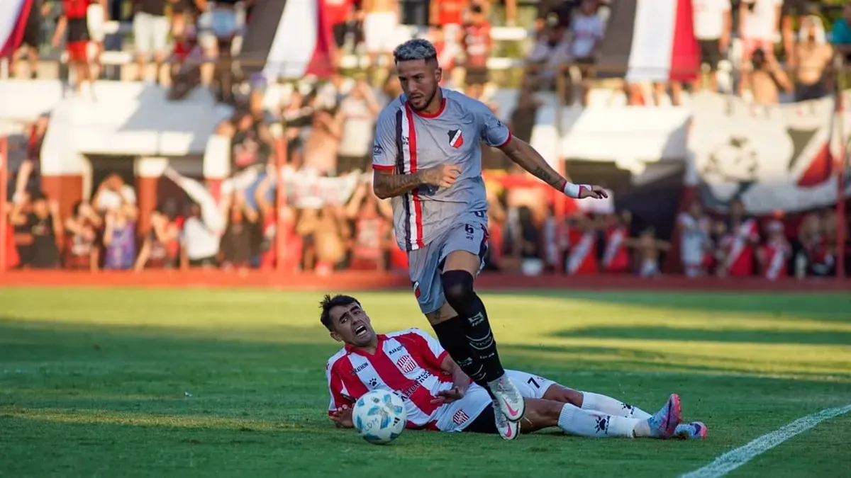 Ostachuk fue separado del plantel de Maipú por invitar a pelear a un hincha. Ostachuk fue separado del plantel de Maipú por invitar a pelear a un hincha.